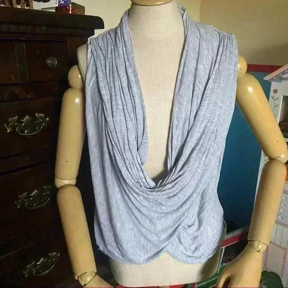 Active tank top - Picture 3 of 10